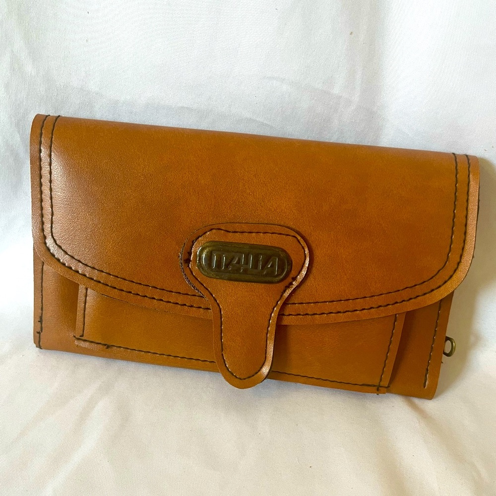 1970s Vintage Light Brown Leather “Italia” Wallet